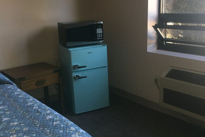 Room 28 of 46
