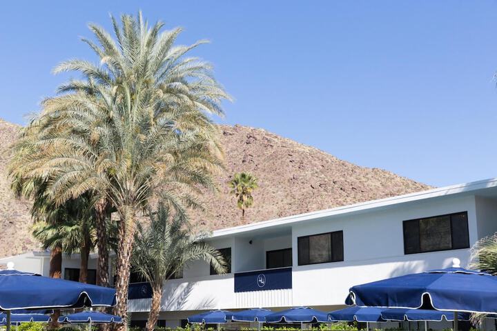 Holiday House Palm Springs