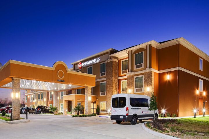 Hotel 2 of 31