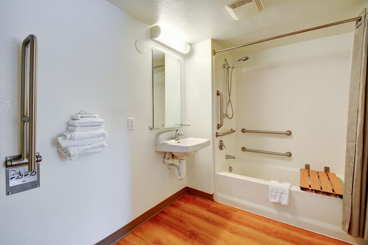 Motel 6 Southington CT - Hartford