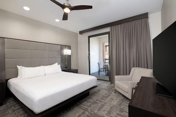 Hilton Promenade at Branson Landing