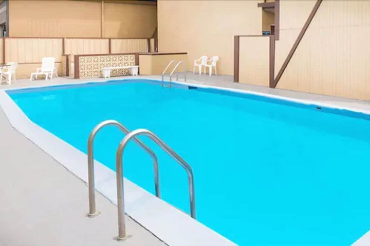 Pool 2 of 14