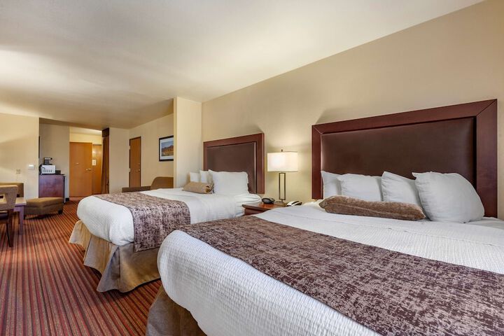 Best Western Plus Sparta Trail Lodge