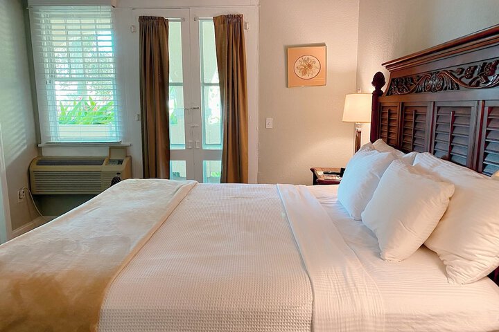 Crystal Bay Historic Hotel