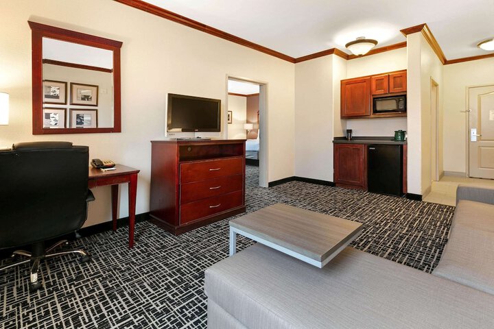 Room 17 of 31