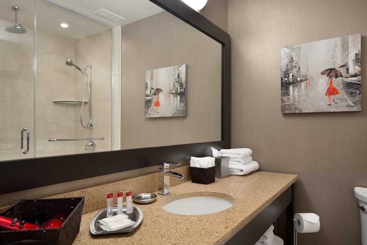 Room 28 of 41
