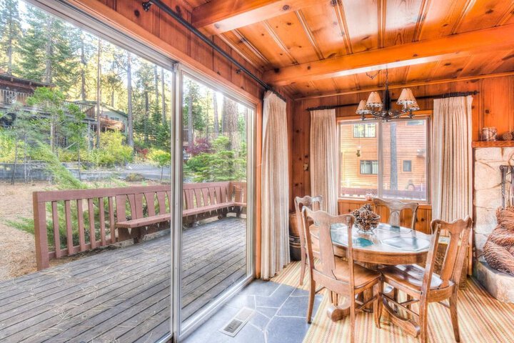 Zephyr Cove Cabin - Walk to Lake and Beach