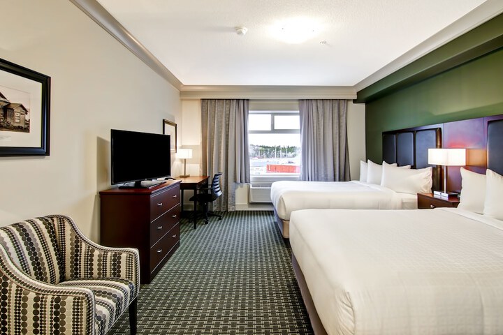 Room 8 of 32