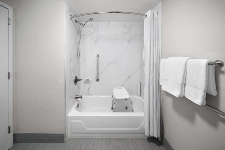 La Quinta Inn & Suites by Wyndham Houston Stafford Sugarland