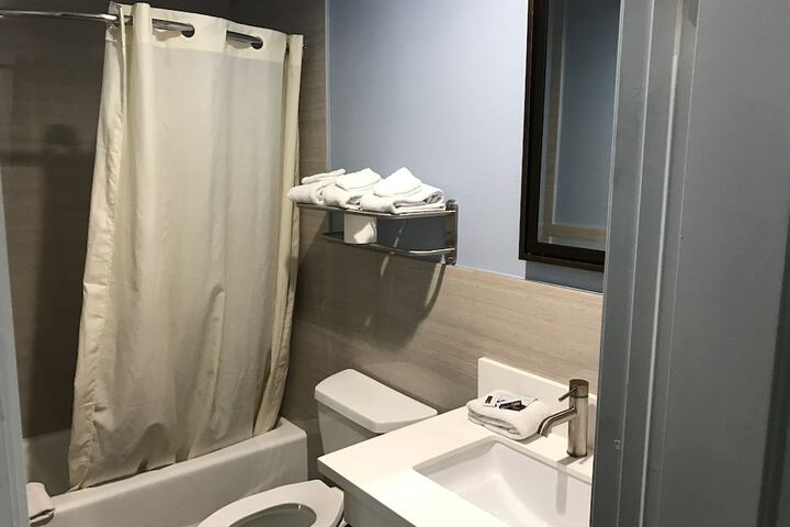 Room 12 of 14