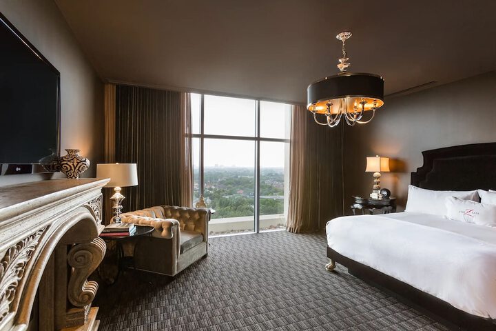 Room 14 of 36