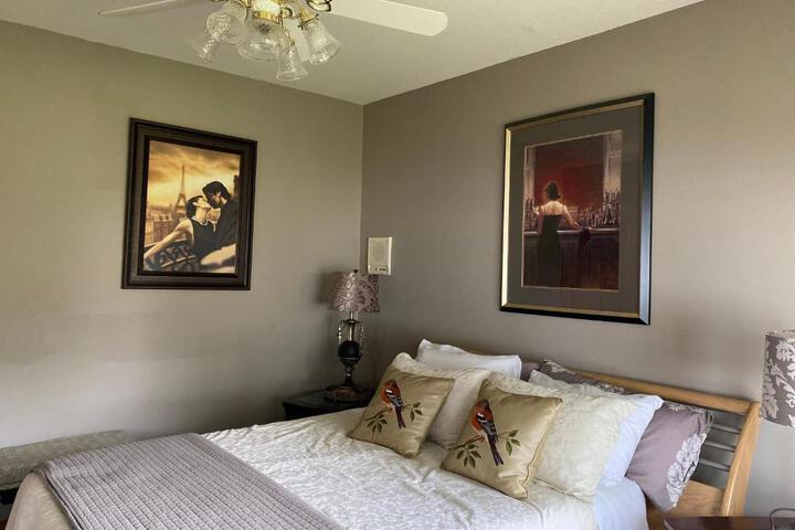 Rolling Hills Country Resort Bed and Breakfast