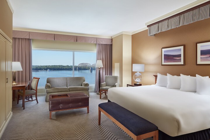 Harrahs Metropolis Hotel & Casino - a Caesars Rewards Destination