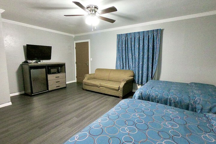 Budget Host Inn