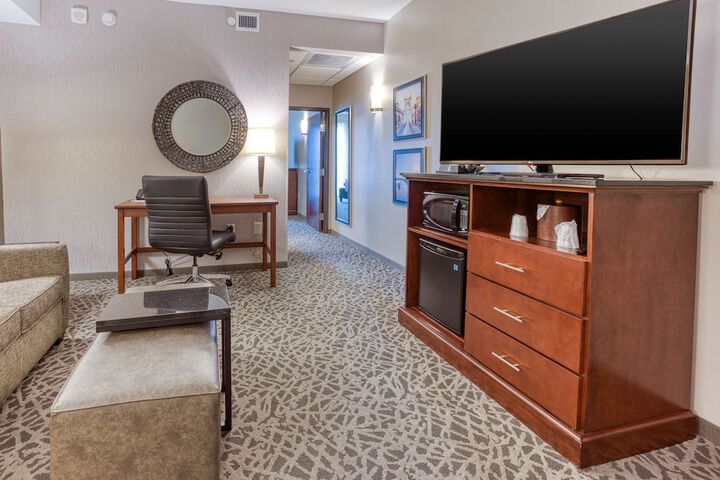Room 6 of 38
