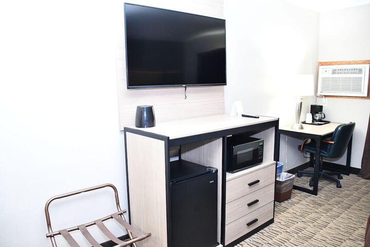Baymont Inn & Suites by Wyndham Platteville