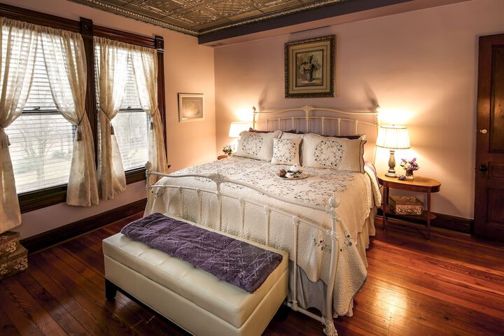Room 32 of 85