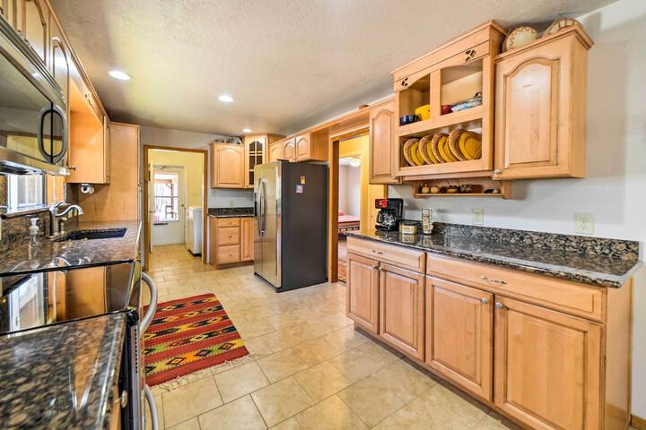 Spacious Mancos Home w / Furnished Deck & Yard!