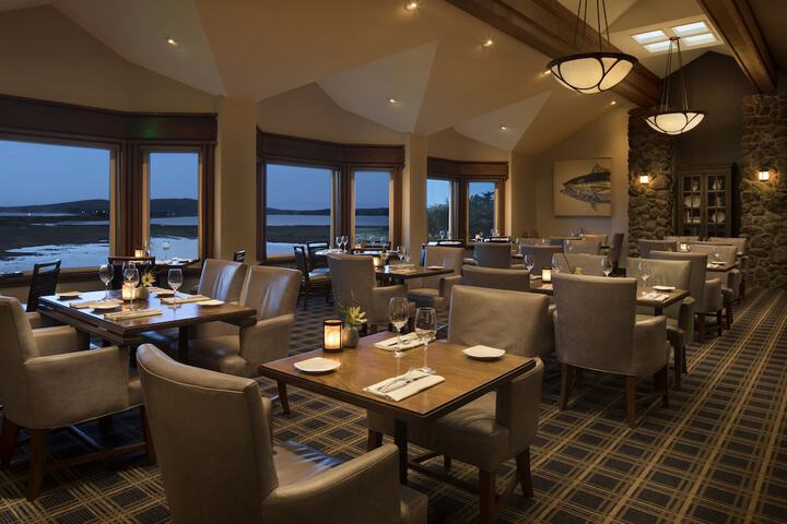 Dining 56 of 80