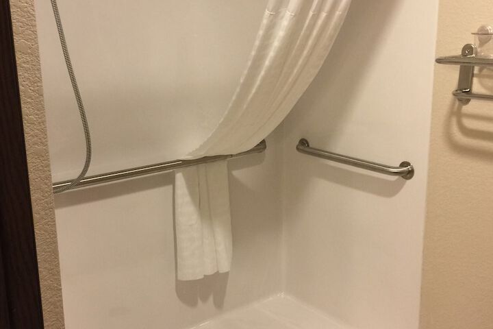 Room 35 of 69