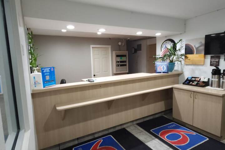 Hotel Interior 7 of 32