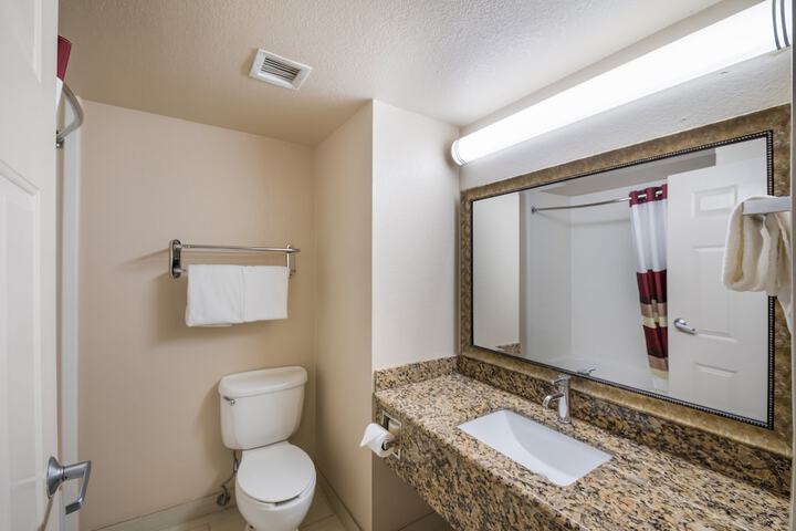 Room 12 of 21