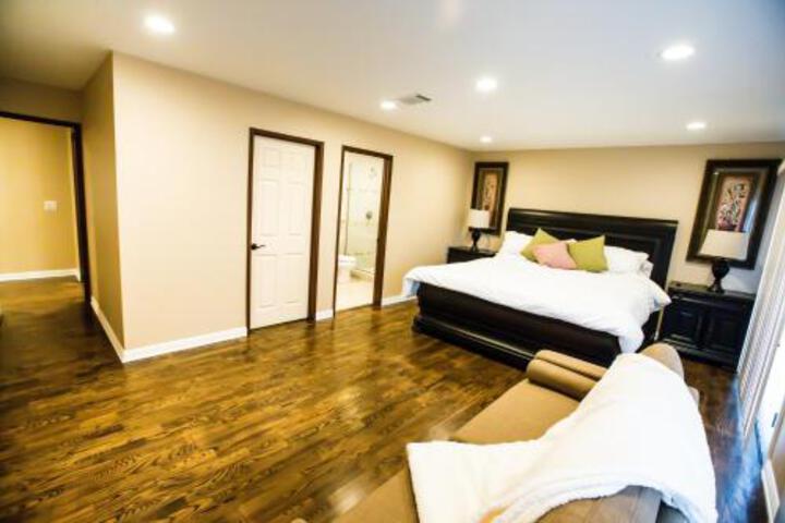 Apple Villa DB