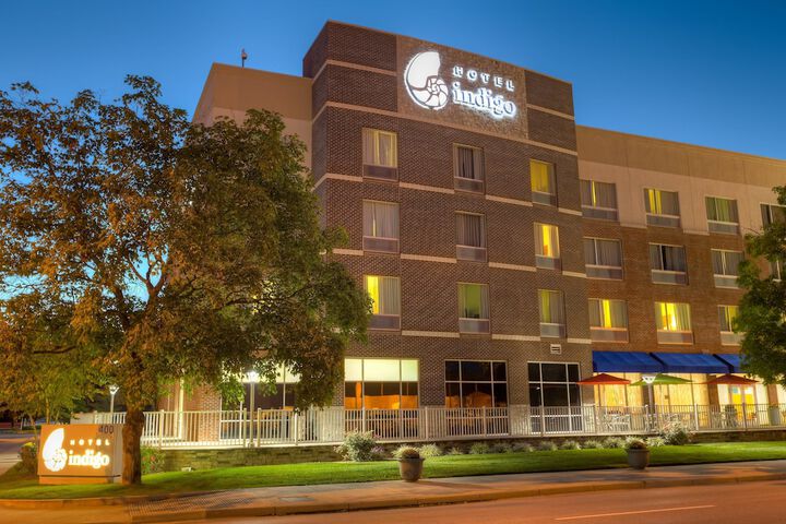 Hotel 5 of 56
