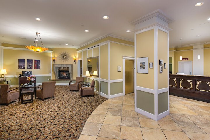 Hotel Interior 9 of 14