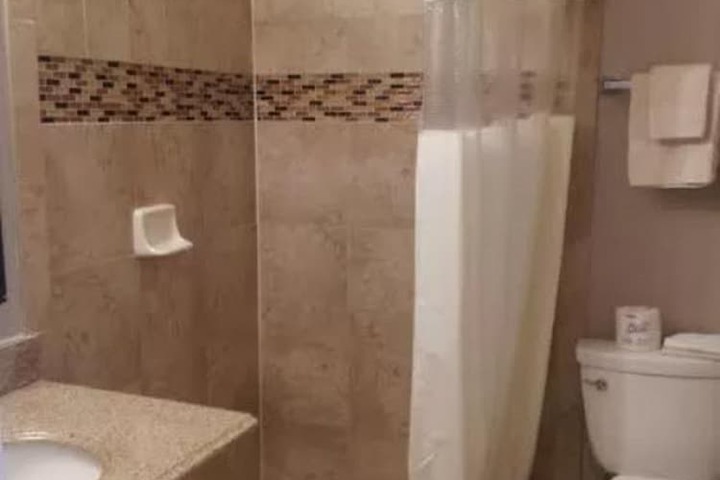 Lotus of Lompoc - a Great Hospitality Inn