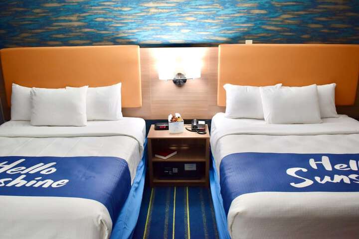 Room 15 of 18