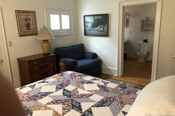 Room 52 of 71