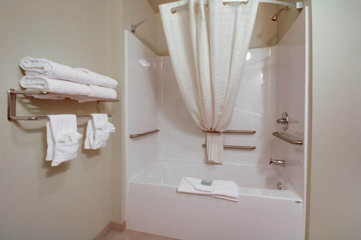 Room 13 of 41