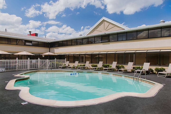 Pool 4 of 33