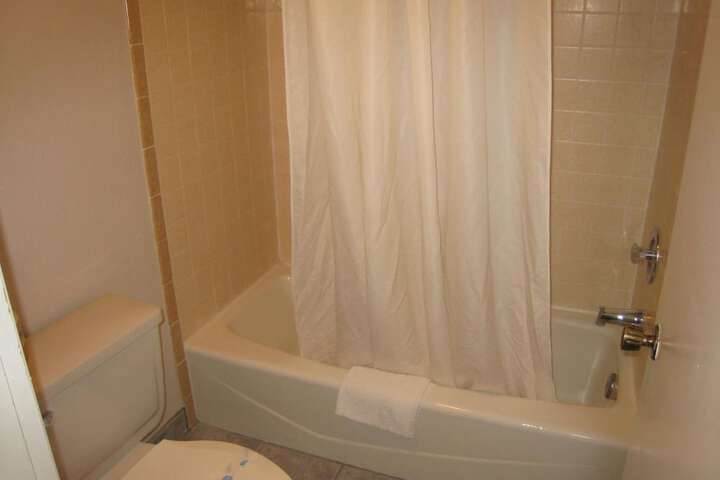 Room 8 of 23