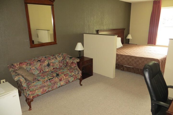 Room 12 of 48