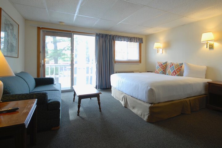 Room 28 of 62