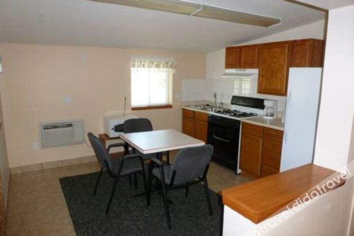 Riverwood Inn