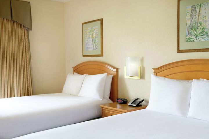 Room 32 of 59