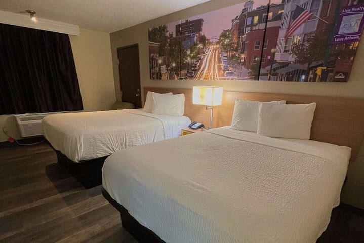 Room 12 of 28