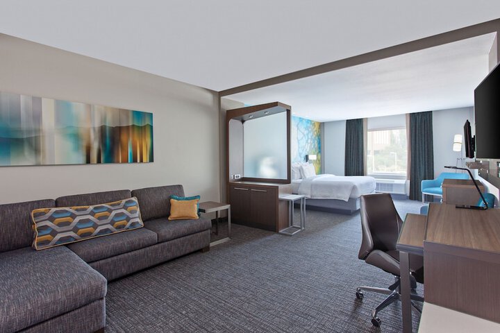 Room 15 of 36