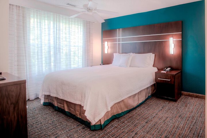 Room 15 of 62