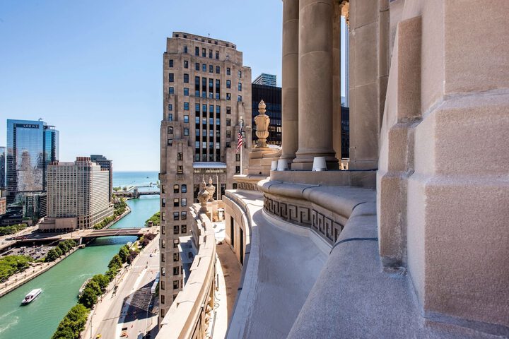 LondonHouse Chicago Curio Collection by Hilton