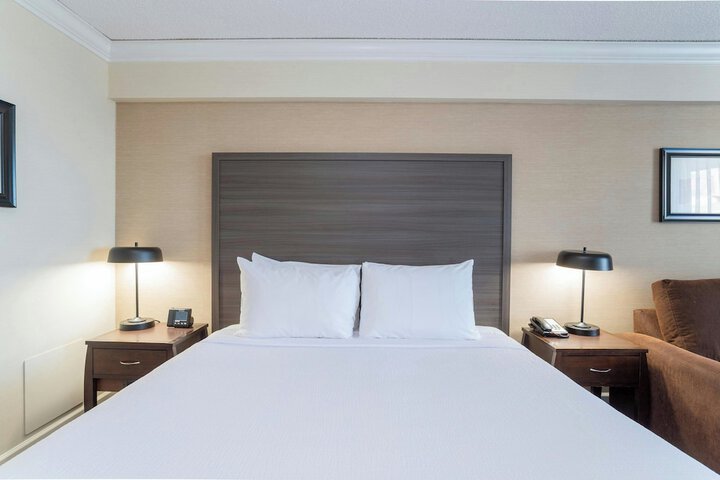 Sandman Signature Vancouver Airport Hotel & Resort