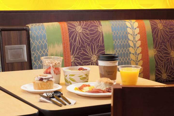 Breakfast/Coffee Service 23 of 28