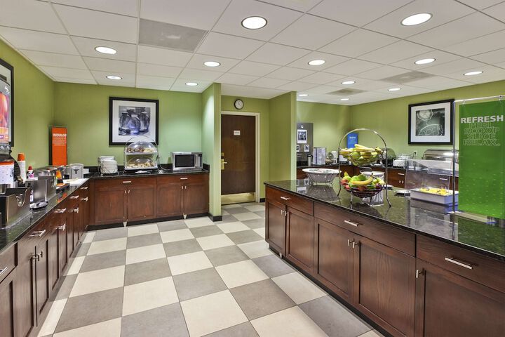 Hampton Inn & Suites Providence / Warwick-Airport