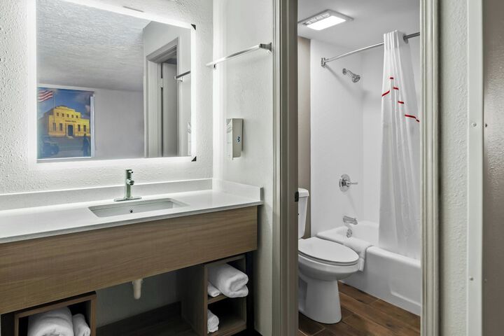 Red Roof Inn Radcliff - Fort Knox