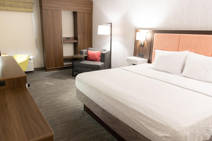 Hampton Inn Williamsport-Downtown