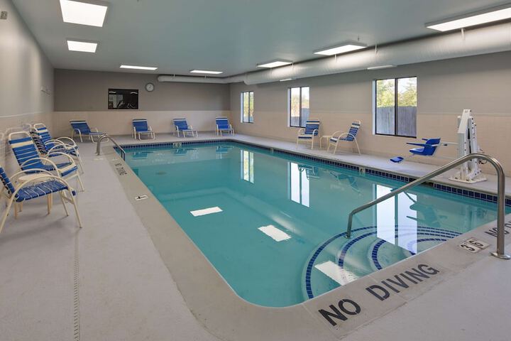 Pool 6 of 60