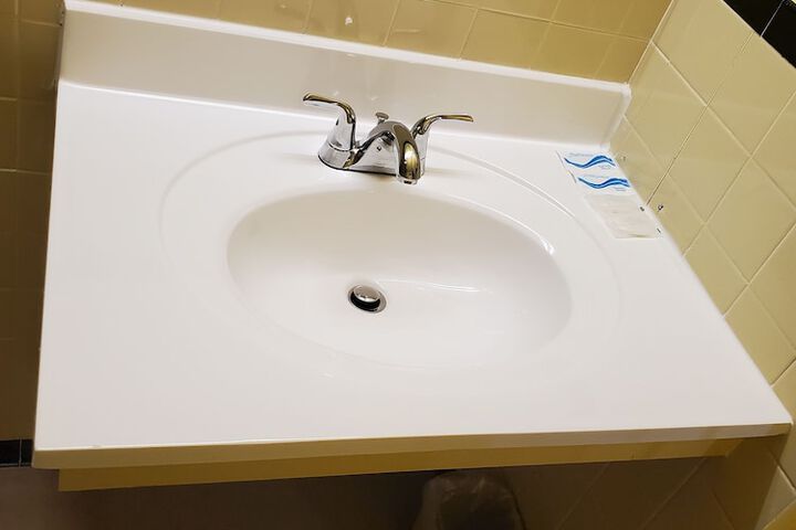 Room 10 of 22